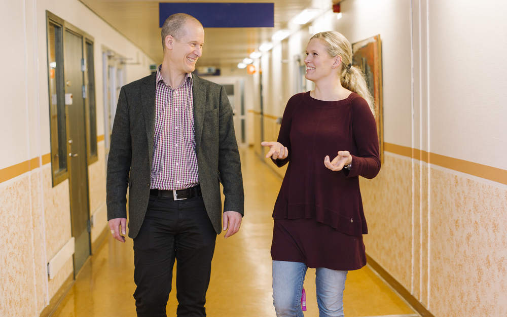 Lars Högberg, överläkare och biträdande verksamhetschef Psykatri vid Umeå universitetssjukhus. Här tillsammans med kollegan Linda Henriksson. Foto: EdelPhoto