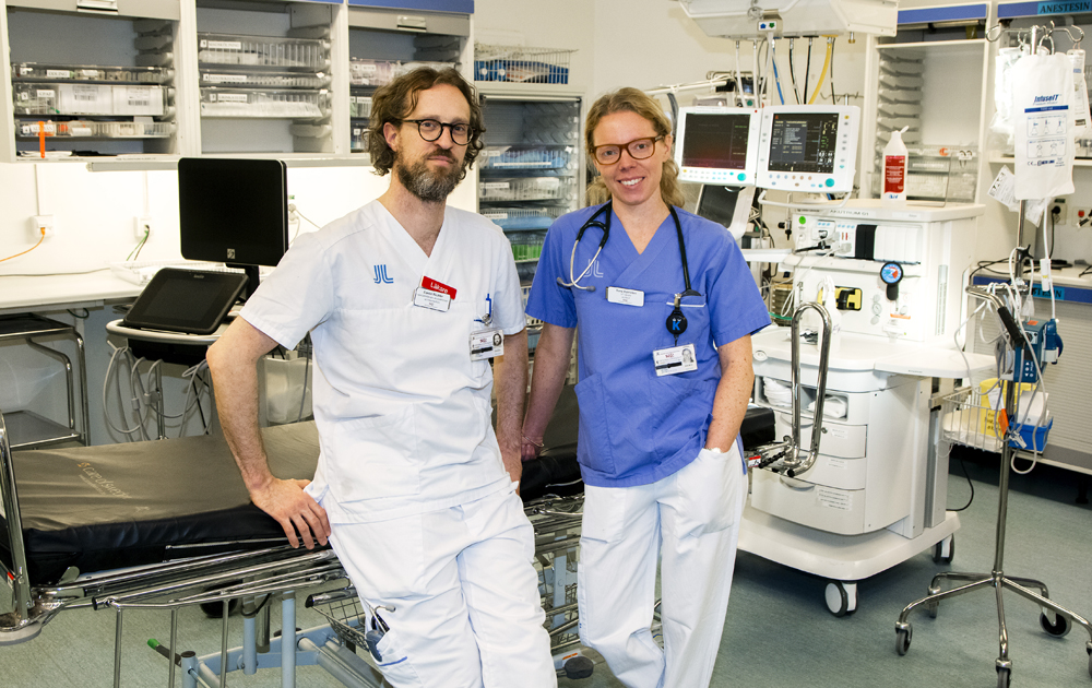 Daniel Richter, specialistläkare i internmedicin och Sara Kärrsten, studierektor och specialistläkare i akutsjukvård. Foto: Cina Stenson