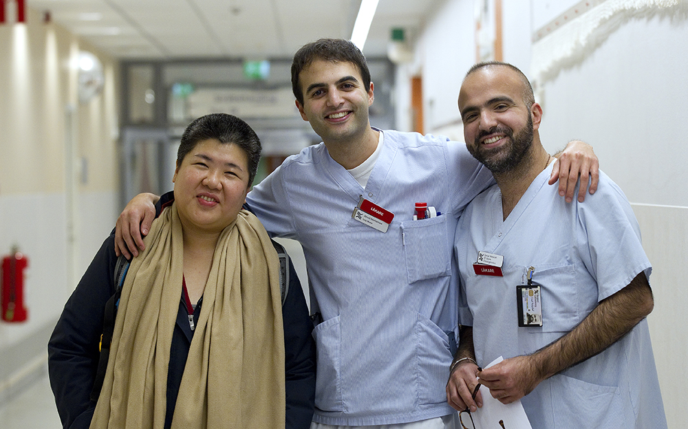 Läkarna Shinta Tan, Abudi Mohamed och Danyal George Abdallah hos Region Gävleborg. Foto: Pernilla Wahlman