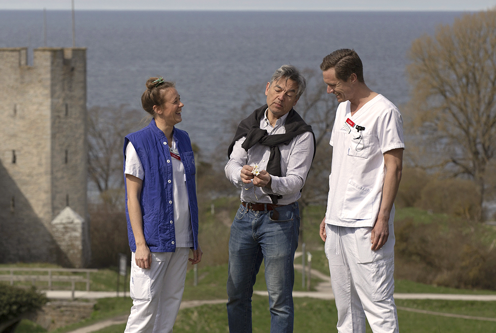 Kajsa Persson, Hans Brandström och Kristoffer Lindberg uppskattar sitt varierande arbete, den starka sociala gemenskapen och det rika kultur- och friluftslivet som finns på Gotland. Foto: Tommy Söderlund
