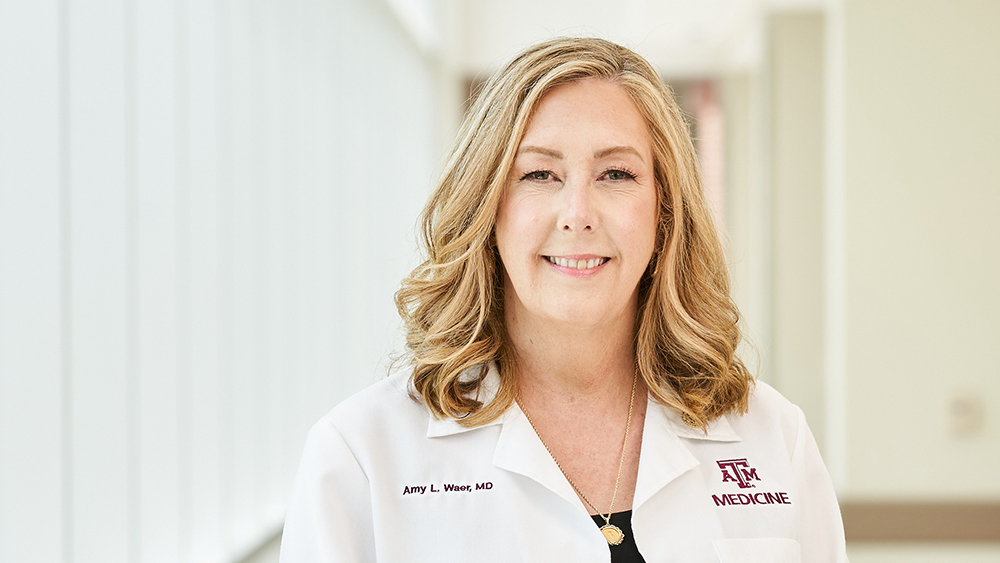 Amy Waer är dekan vid Texas A&T University College of Medicine. 
