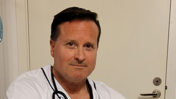 Niklas Ekerstad, specialistläkare i internmedicin och kardiologi, docent och ledamot i Svenska Läkaresällskapets nämnd.